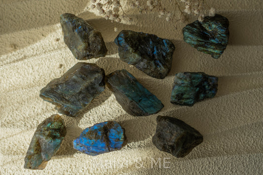 Labradorite raw stones (undef. crown) 4 - 6 cm